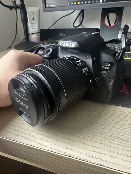 Aparat canon 700D
