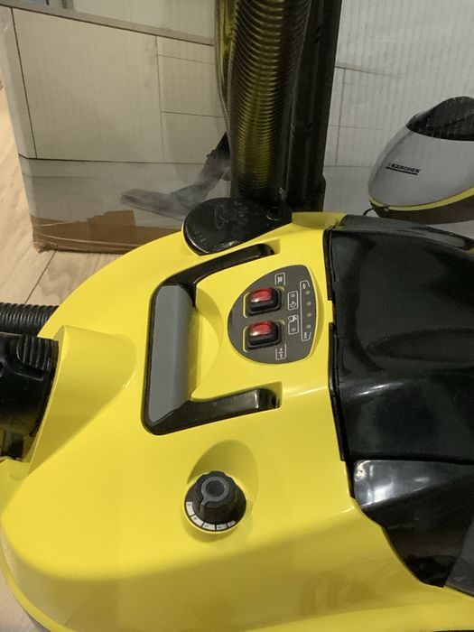 Odkurzacz parowy Karcher sv7