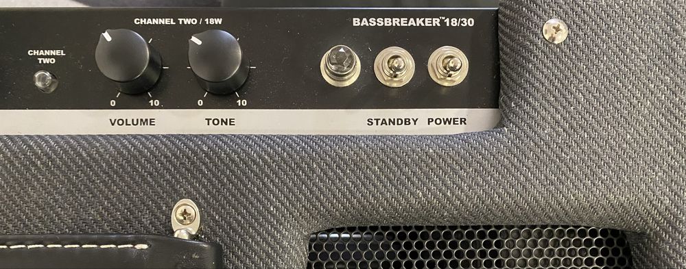 Fender Bassbreaker 18/30 - Excelente estado