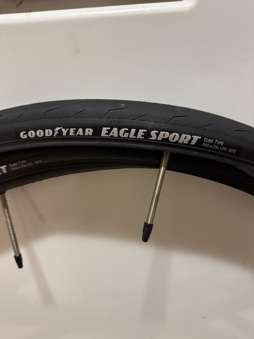 Pneus ciclismo estrada goodyear sport