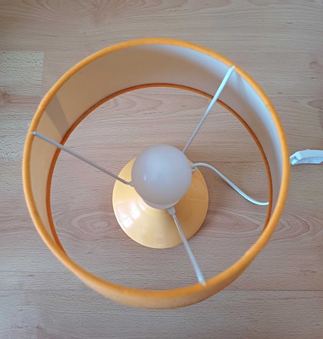 Candeeiro de mesa laranja425285434758942722