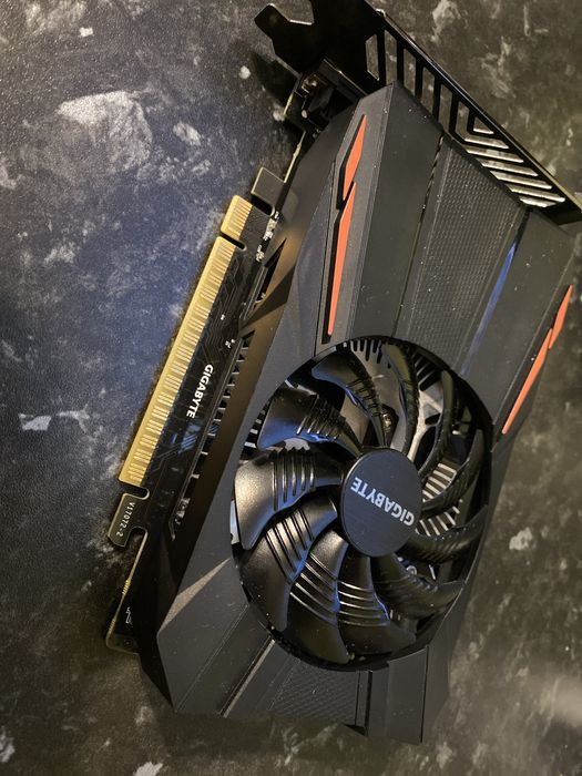 Відеокарта Gigabyte 1050Ti.