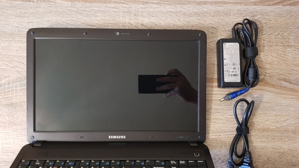 Ноутбук Samsung R538 під відновлення або на запчастини. 
+ В подарунок