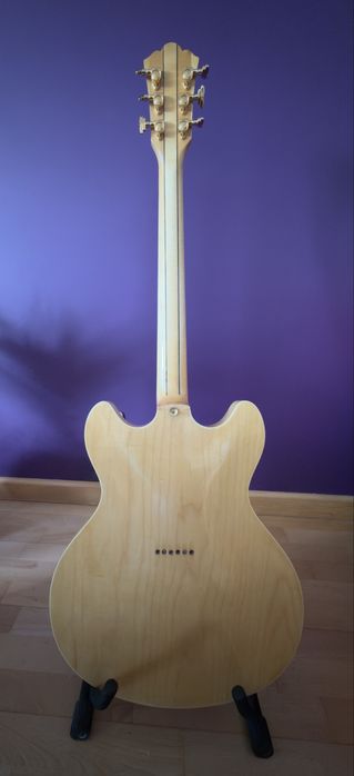 Washburn HB-35 Semi-Hollow – Estilo Gibson ES-335 – Excelente estado