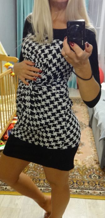 Красивое вискозное нарядное черно-белое платье для беременных 44 46