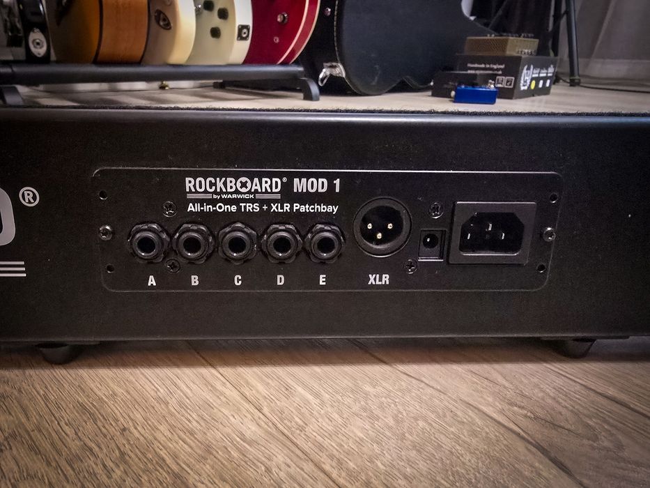 Pedalboard RockBoard CINQUE 5.2 +moduł RockBoard MOD 1 V2 (patchbay)
