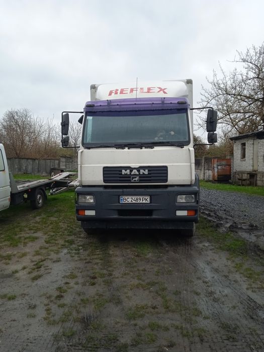 Продам автомобіль МАН 18220