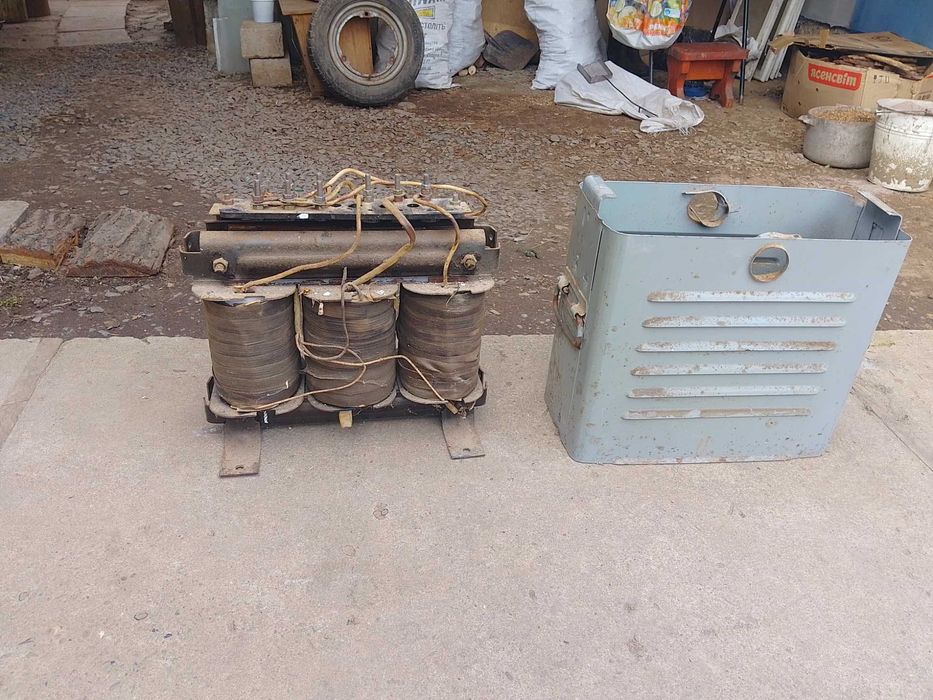 Трансформатор 380 /220/127 вольт