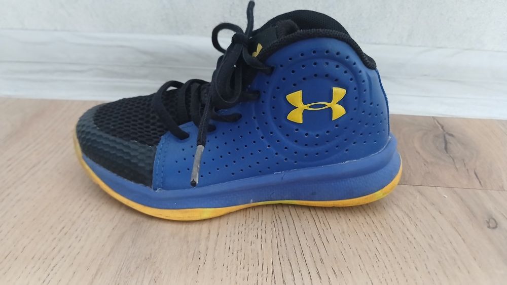 Модель Under Armour Jet