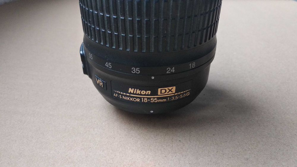 объектив Nikon Nikkor DX AF-S Nikkor 18-55mm