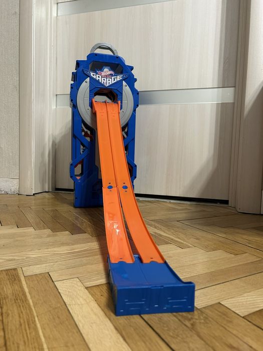 Мега гараж hot wheels хот вилс