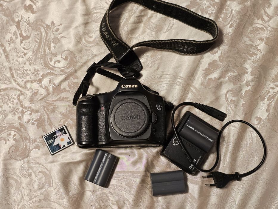 Продам Canon 5d перший п'ятак повнокадровий