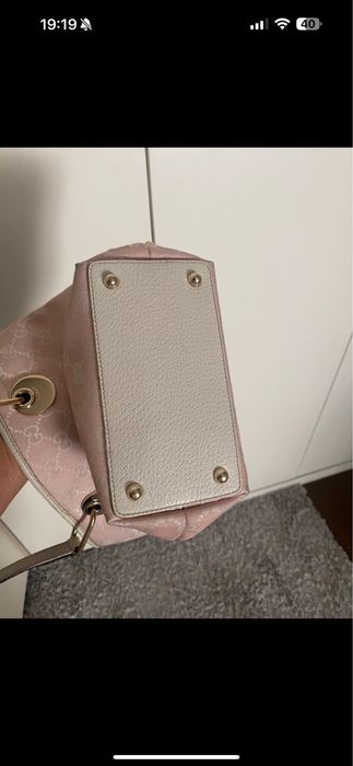 Carteira Gucci cor de rosa
