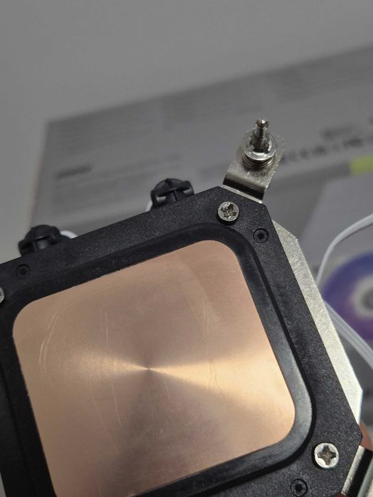 як нове Водяне охолодження 240mm MSI CoreLiquid A13 240 WH Intel.