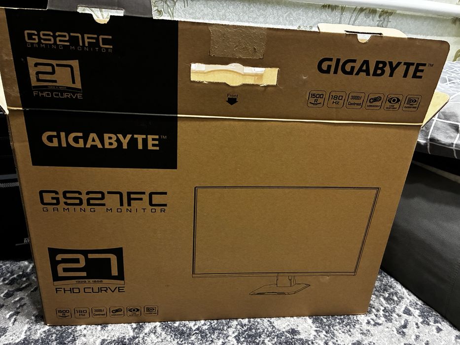 Ігоровий монітор Gigabyte GS27FC FHD SuperSpeedYa  1500R 180Hz 1ms 8bi