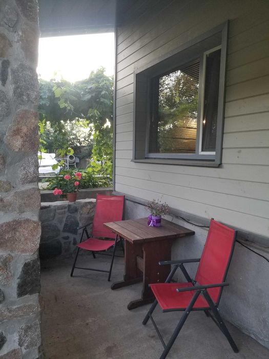 Здається подобово затишний дачний будиночок на Канівських горах!