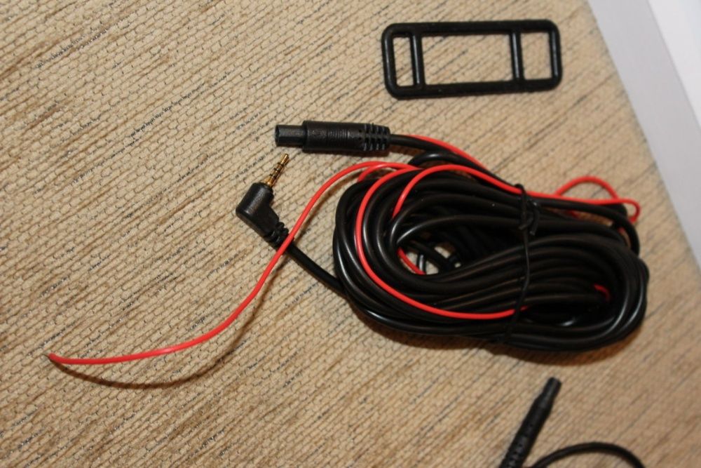 Espelho retrovisor com câmara frontal e câmara traseira