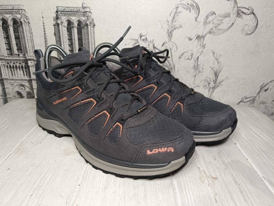 - Lowa Innox Evo Gore-Tex Lo