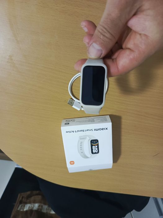 Продам фітнес браслет.Xiaomi smart band 9 active.