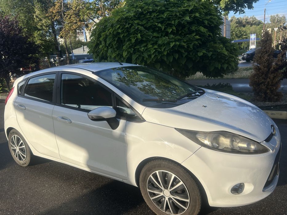 Продам авто Ford Fiesta