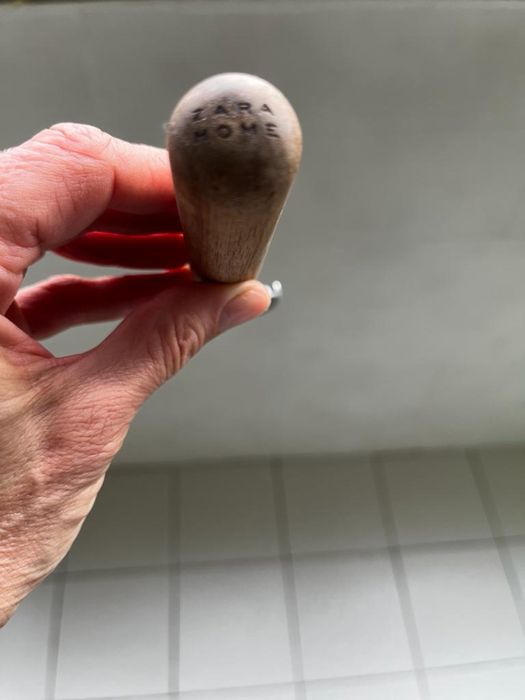 Descascador de legumes cabo em madeira
