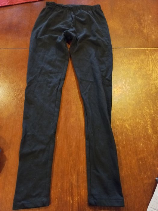 Czarne leginsy ocieplane 164