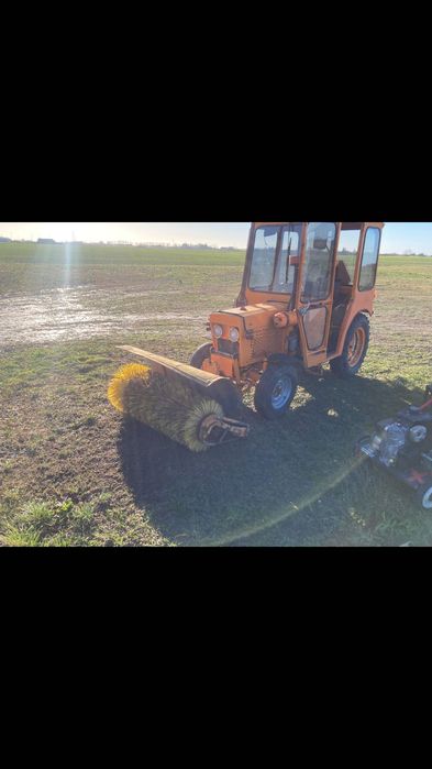 Traktor sadowniczo - ogrodniczy