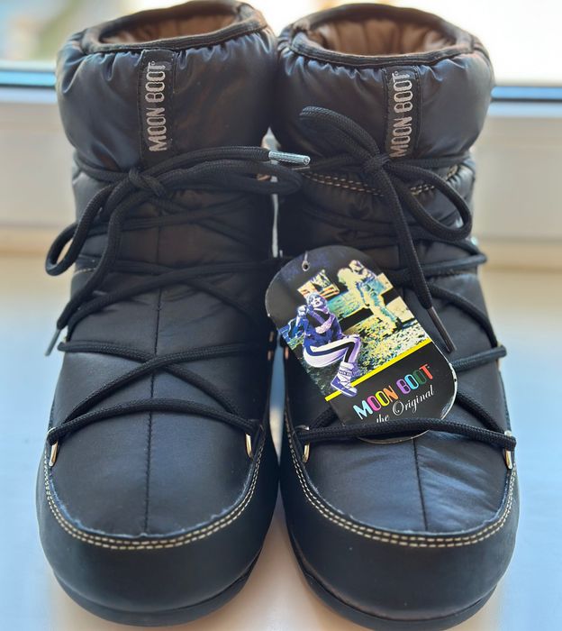 Жіночі зимові чоботи, уггі, напівчеревики