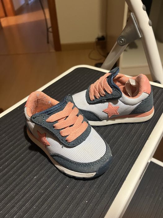 Tenis com velcro bebé zippy tam 22