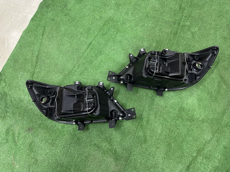 Фара Mercedes Sprinter 2000-2006