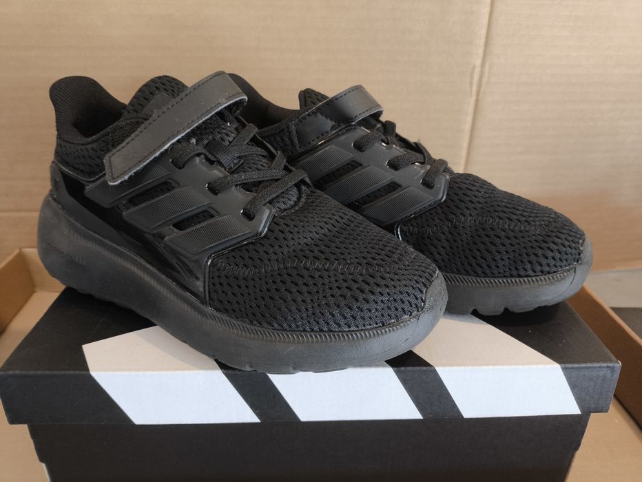 Sapatilhas pretas Adidas tamanho 35