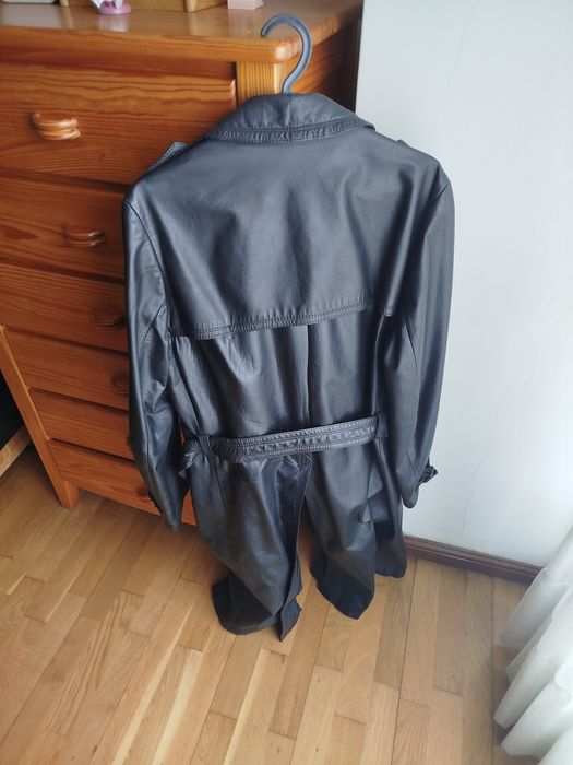 Casaco de homem em pele genuína preto