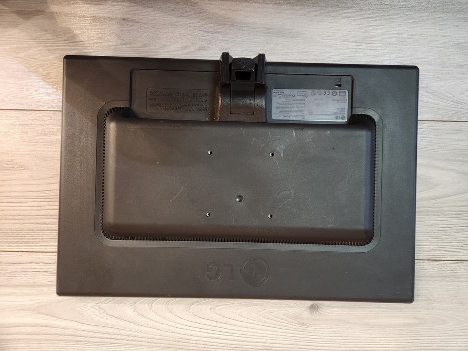 Монитор LG W2042S-BF