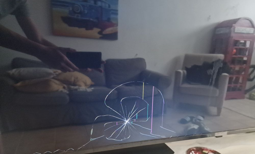 TV LG 55UR78006LK 55 pol (LED - 140 cm - 4K Ultra HD - Smart Tv) broke