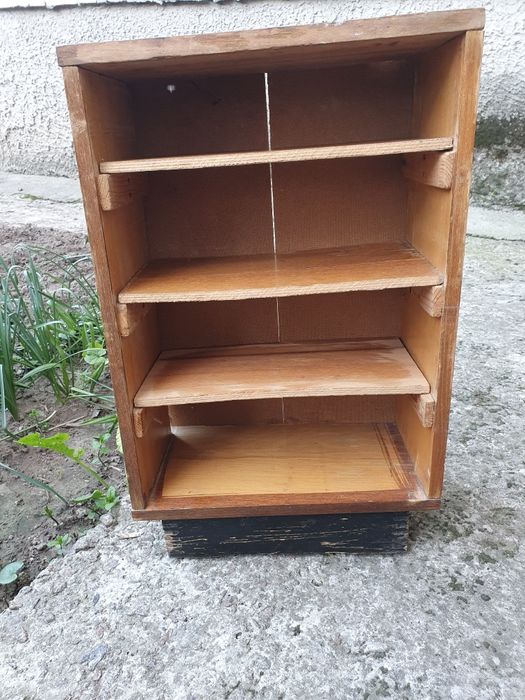 Полочки деревянные  ПВХ акриловые