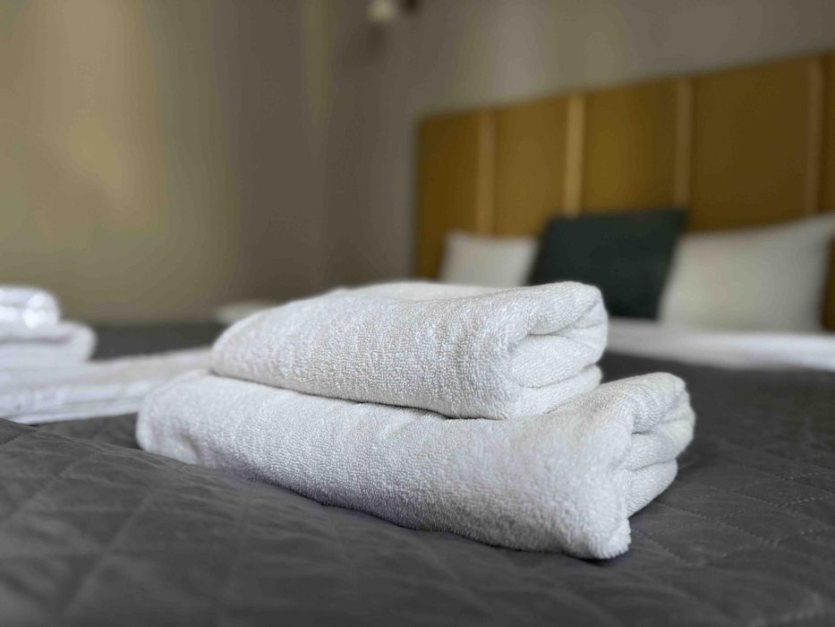 Продам готель 2200м2 в елітному котеджному містечку Северинівка.