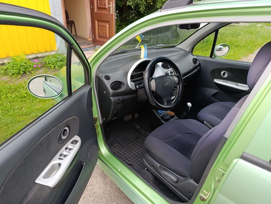 Легковий автомобіль cherry QQ