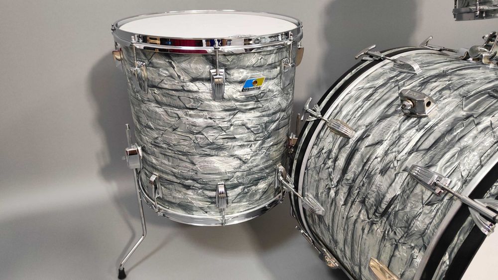 Ludwig Super Classic Maple USA vintage 70s–22/13/16 Sky Blue Pearl –Blue/Olive Badge