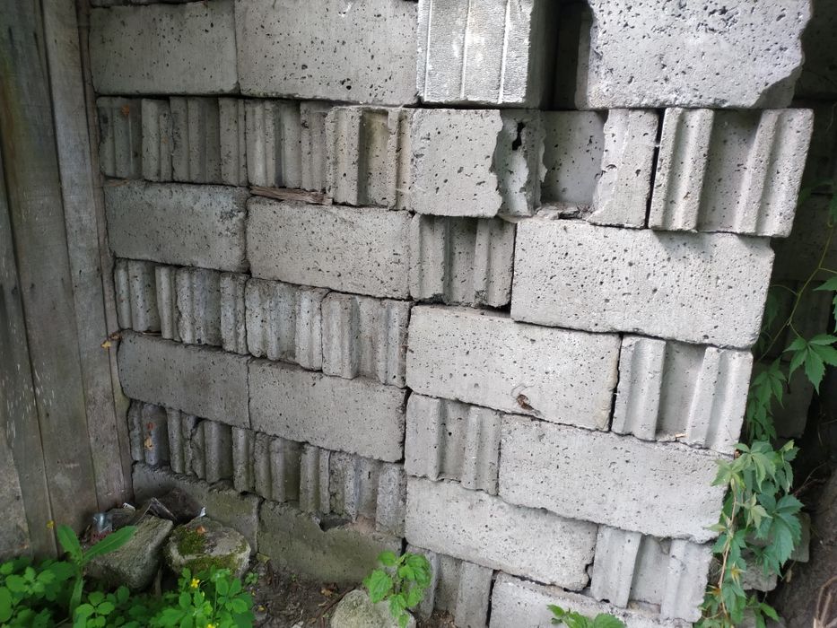 Sprzedam pustaki żużlowe ok. 900 sztuk