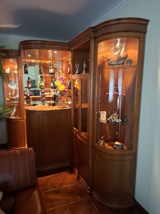 Bar de  Cerejeira Polida