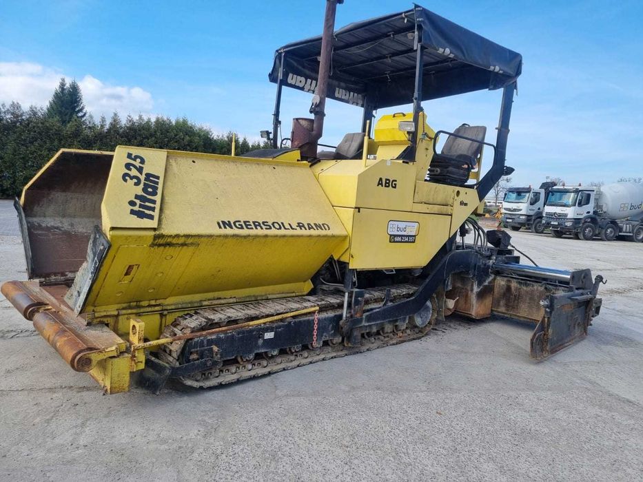 Rozściełacz AGB TITAN 325 kruszywo/masa