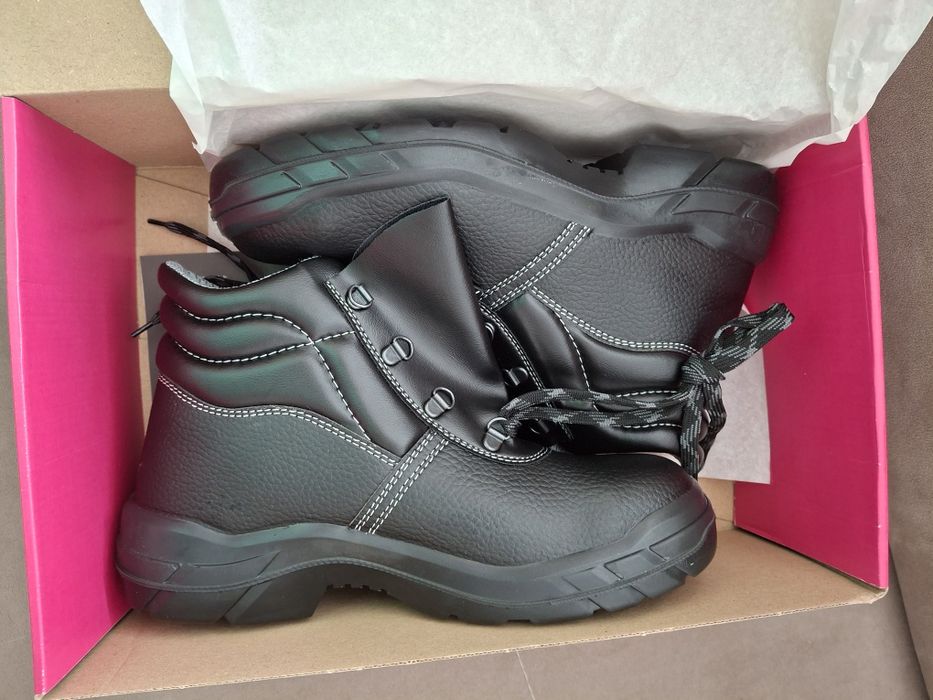 Czarne buty robocze Nowe