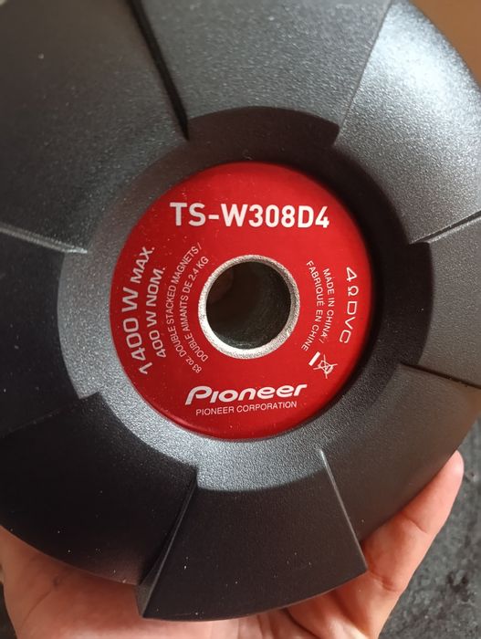 Głośnik samochody, tuba. Subwoofer Pioneer TS W308D4