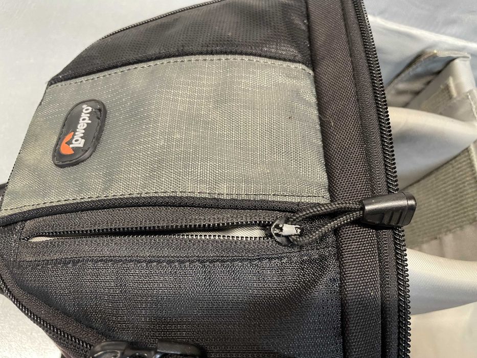 Mochila Lowepro Slingshot 202 AW Preta