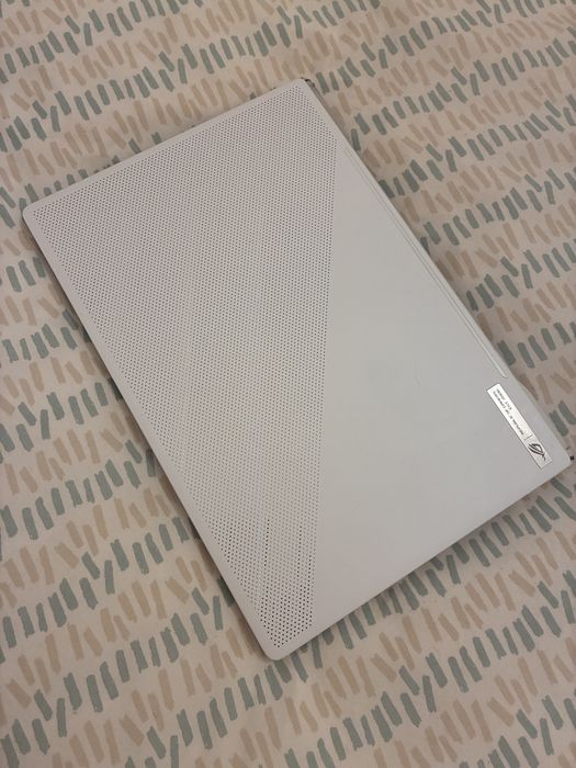 Asus zephyros G15 RTX 3080 8gb 32gb de ram ryzen 9