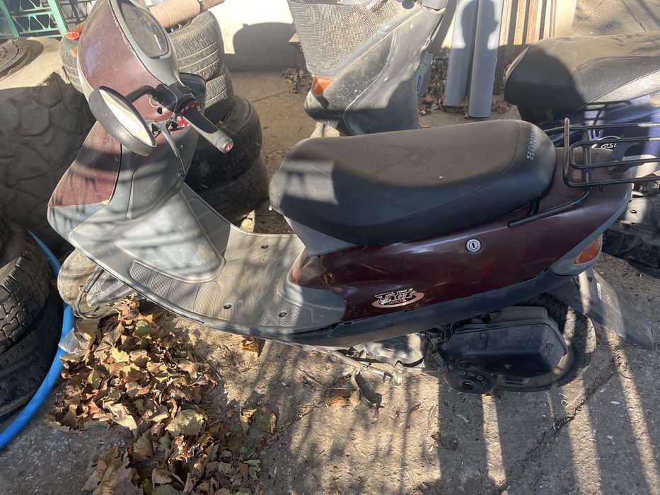 Honda Tact 30.