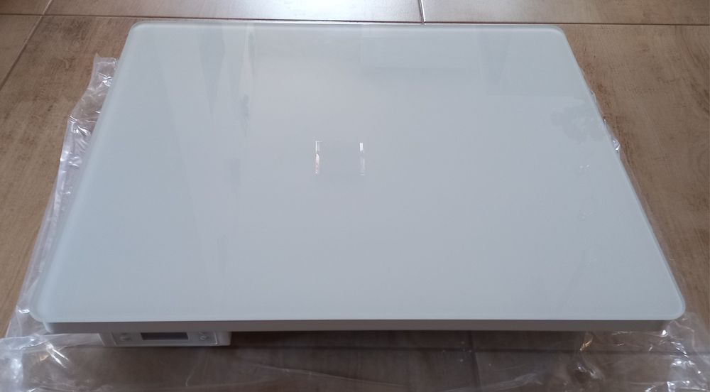 Grzejnik nowoczesny elegancki nowy BINDA 1000 W