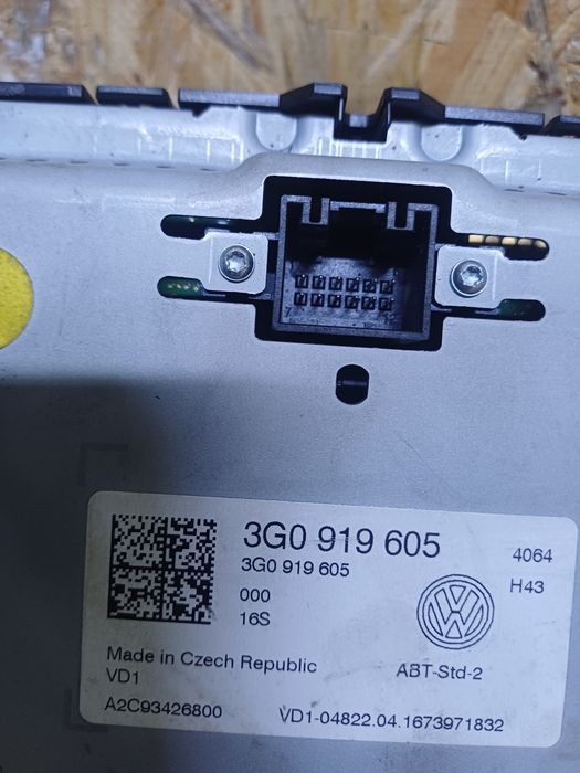 Магнітола дисплей навігації Volkswagen Passat B8 Golf 7 штатна  Фольцваген пасат В8 гольф 7
