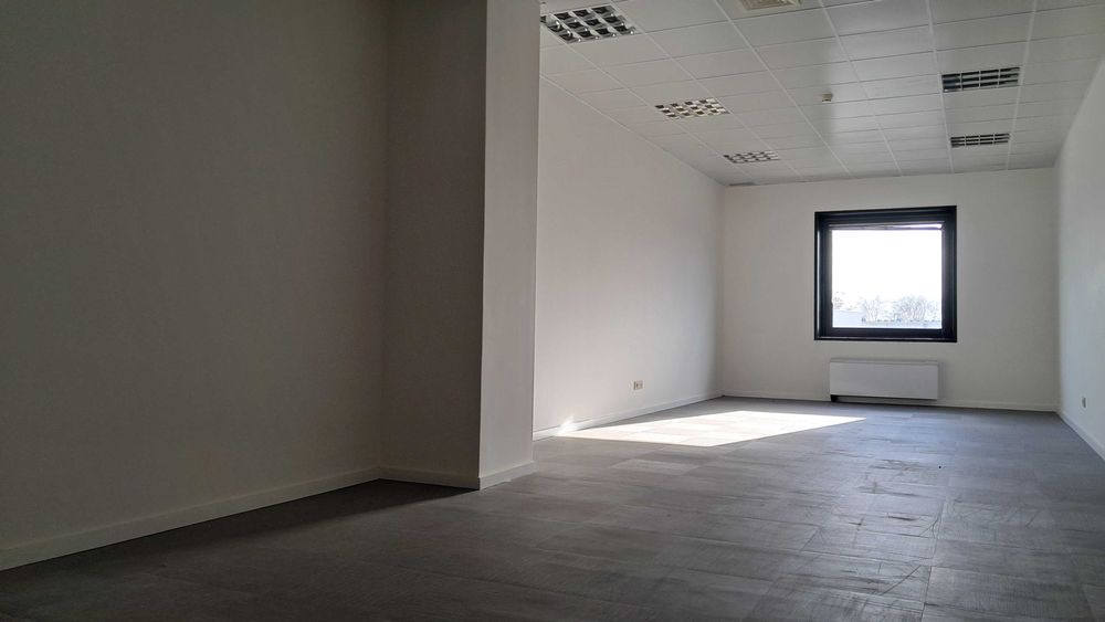 Escritório para arrendamento na Torre das Antas com Garagem