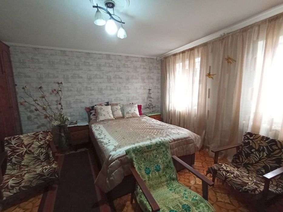 Небольшой  дом в Терновке, все удобства 3 комнаты остановка рядом